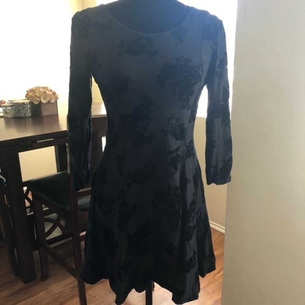 PLANET GOLD JUNIORS FLOCKED FIT FLARE DRESS BLACK - Picture 2 of 6